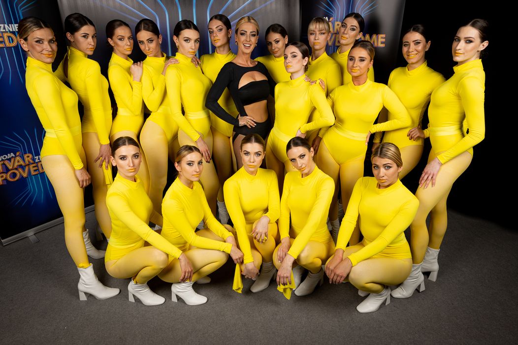 Zuzka Belohorcová ako Dua Lipa s tanečníkmi