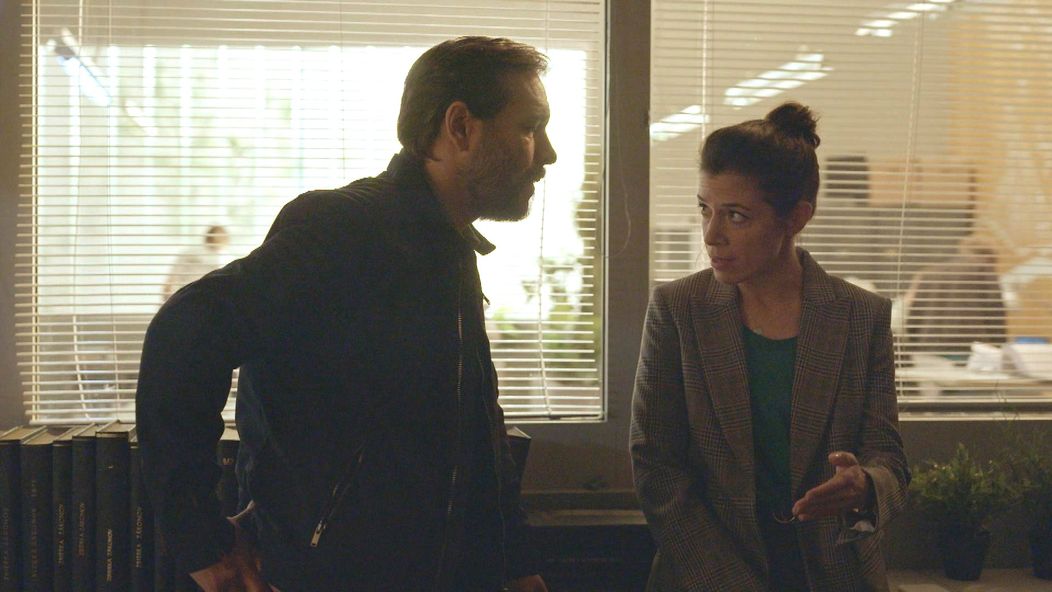 Nad Nikol (Táňa Pauhofová) sa začalo zmrákať. Na jej postupy si posvieti prísna vyšetrovateľka Soňa Vágnerová (Andrea Štefančíková).