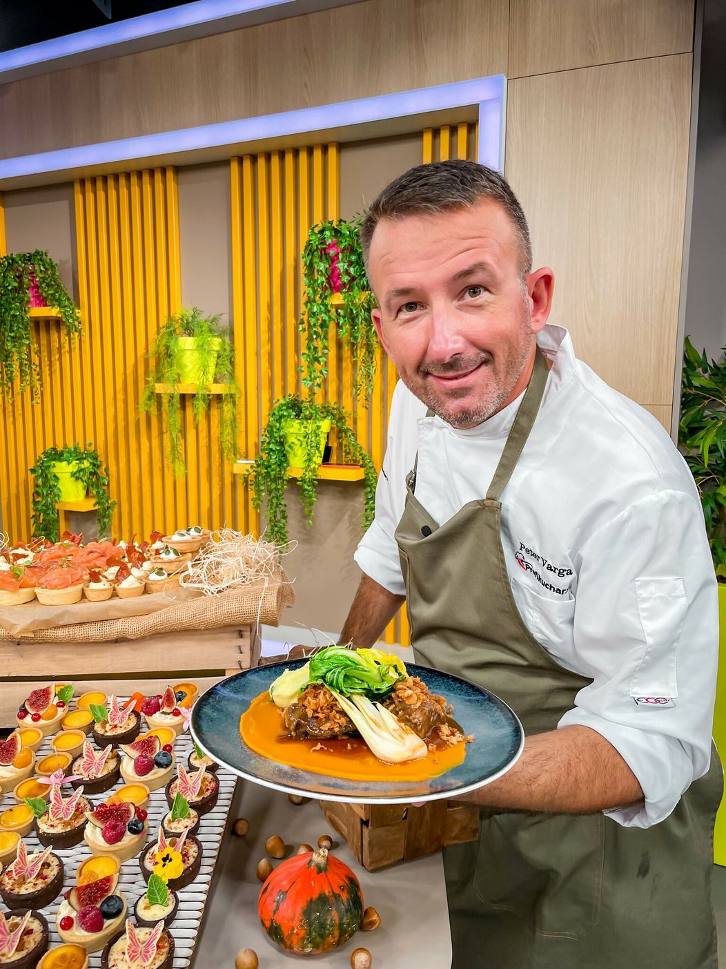 Peter Varga v kuchyni Telerána