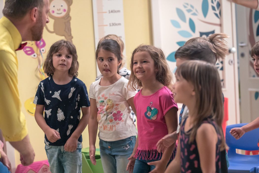 Deti boli šťastím celé bez seba.