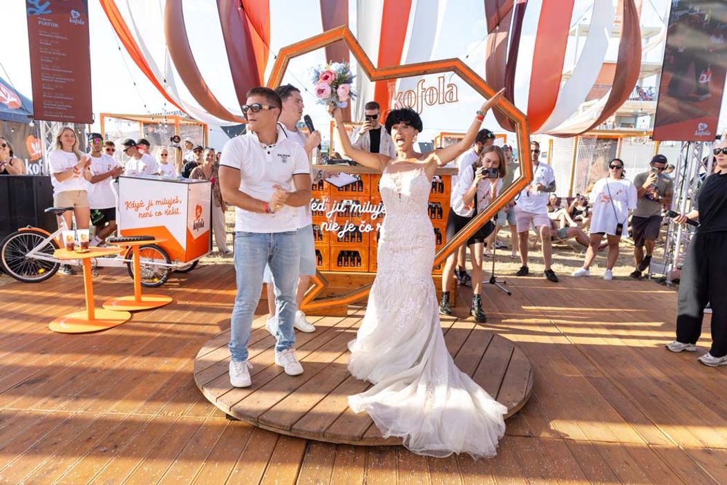 Jovinečko a Bianka pred oltárom