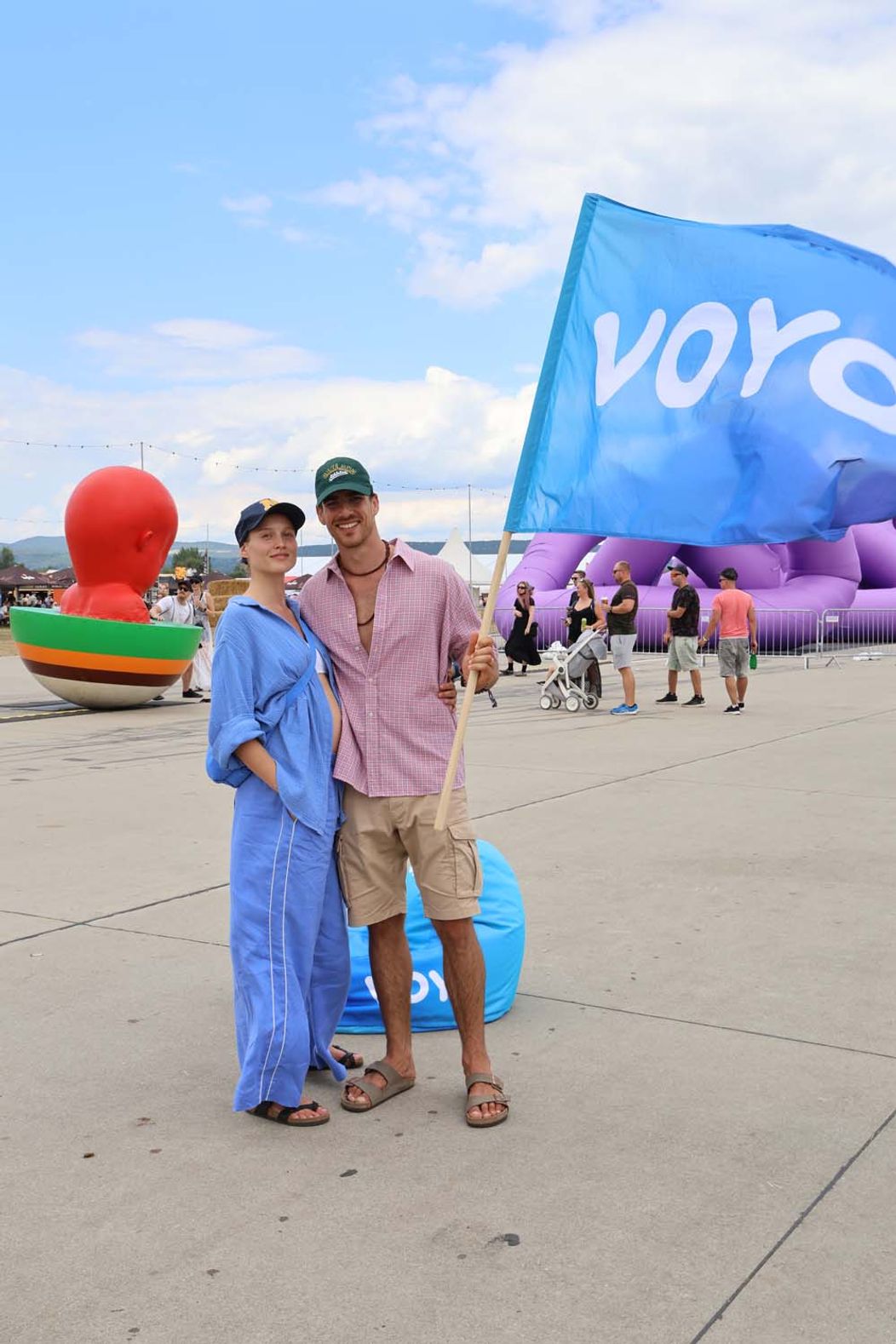 Adam Bardy s manželkou Bibi na festivale Grape