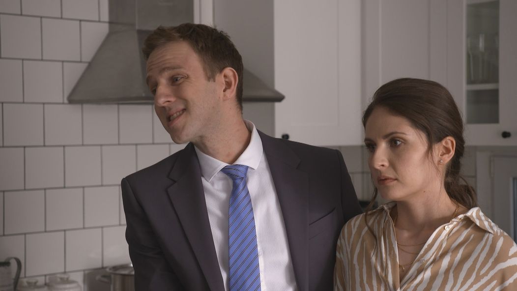 Norov falošný úsmev hovorí za všetko.