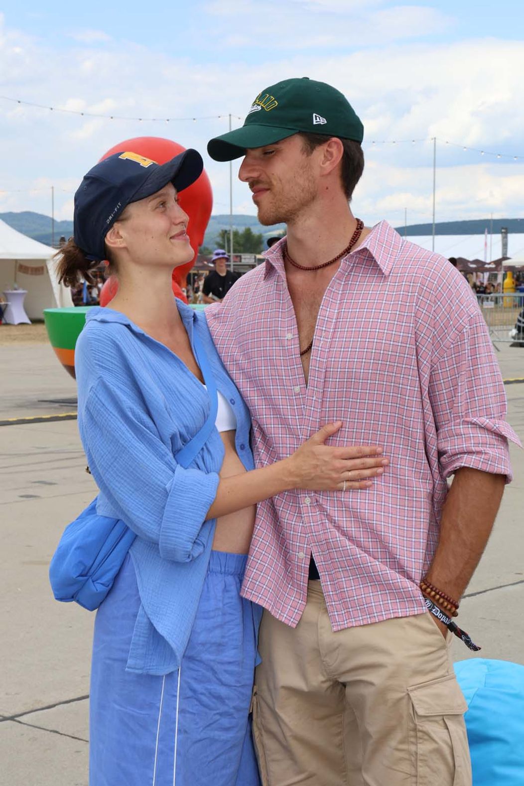 Adam Bardy s manželkou Bibi na festivale Grape