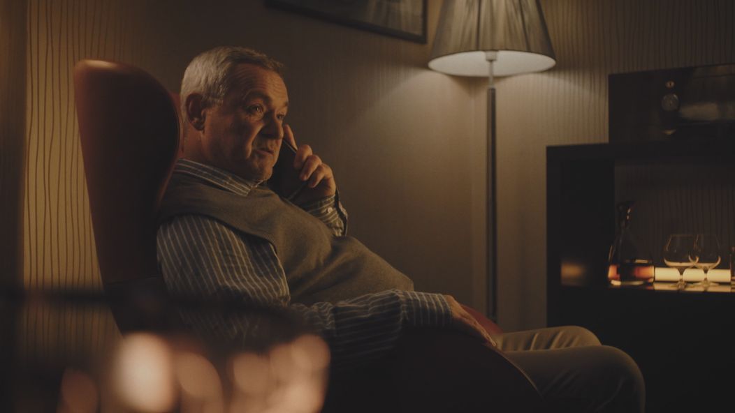 Andrej zistí od neznámeho muža o Laure zásadnú informáciu.