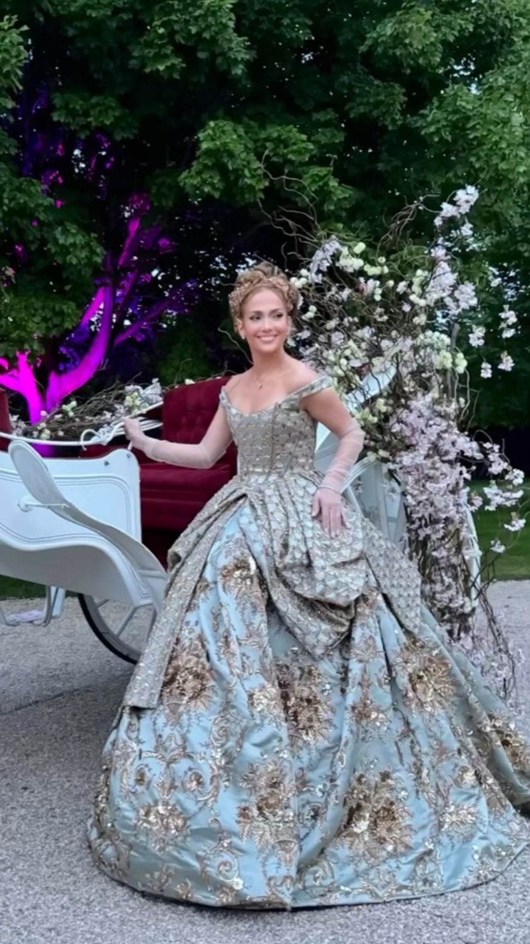 Jennifer Lopez oslávila 55. narodeniny na motív slávneho seriálu.