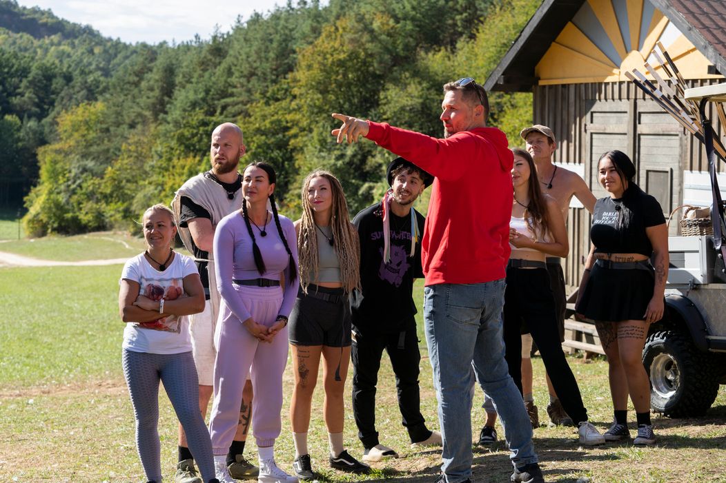 Farmári si zastrieľali na Jána Lašáka, do duelu idú Niki a Viki
