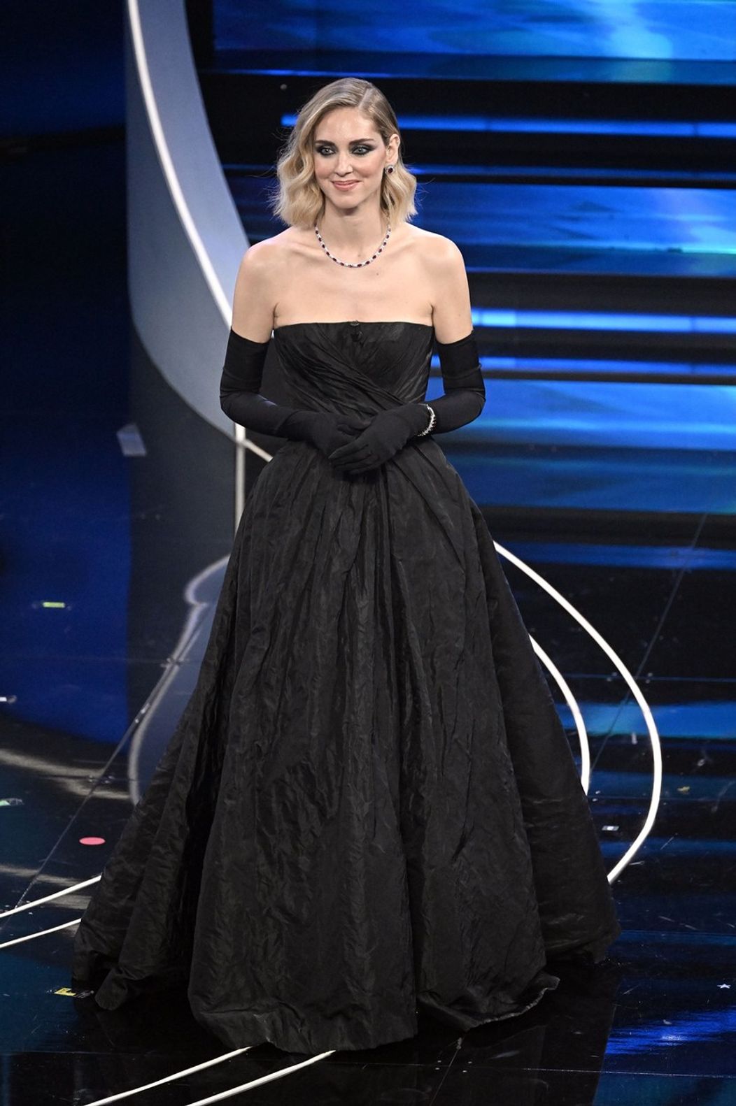 Chiara Ferragni v čiernych šatách