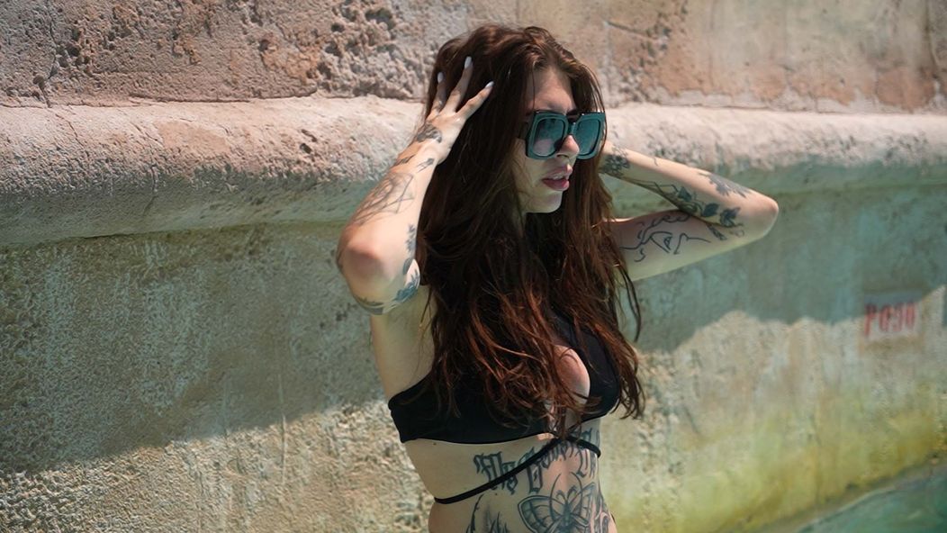Lu a Adam Sedro sa vracajú na Love Island