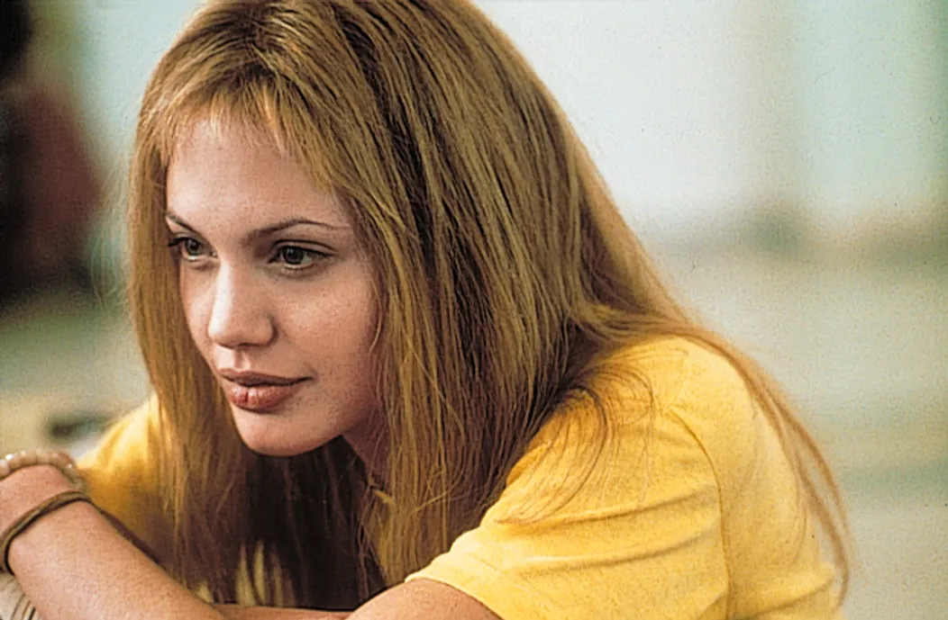 Angelina Jolie a jej premeny vzhľadu.