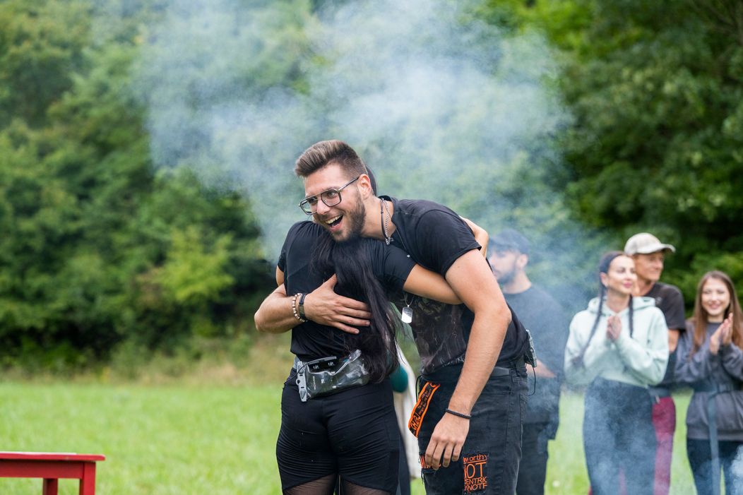 Pomocníci nezvládli súboj o záchranu, Roman sa vrátil späť na Farmu