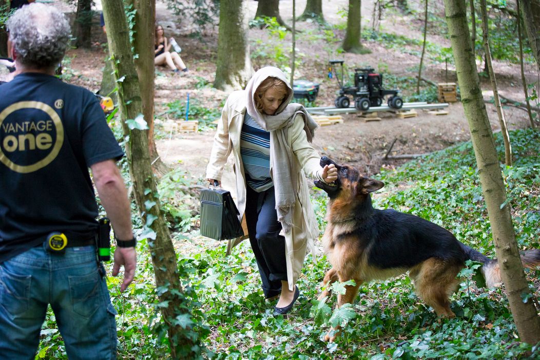 Kaskadérka Klára Coufalová s Rexom v Horskom parku.