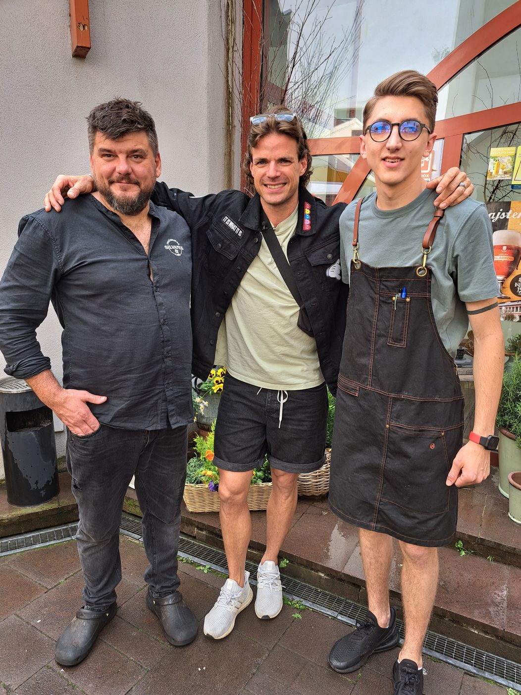 S Radkom Urbanyakom na obede v poľovníckej reštaurácii Silvanus