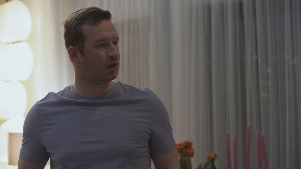 Petra sa snaží Ondra oklamať, aby sestru kryla.