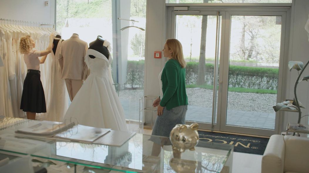 Beáta s Naďou a Kvetkou vyberá svadobné šaty