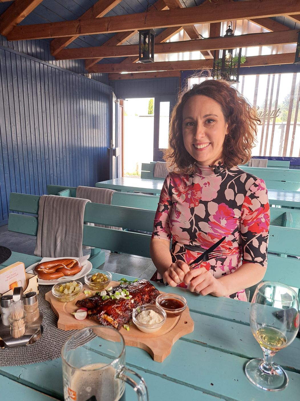 Kontrola ďalšej reštaurácie z 3. série Na nože, na obed do Stupavskej hodovne sme zobrali redaktorku Gabrielu Kajtárovú