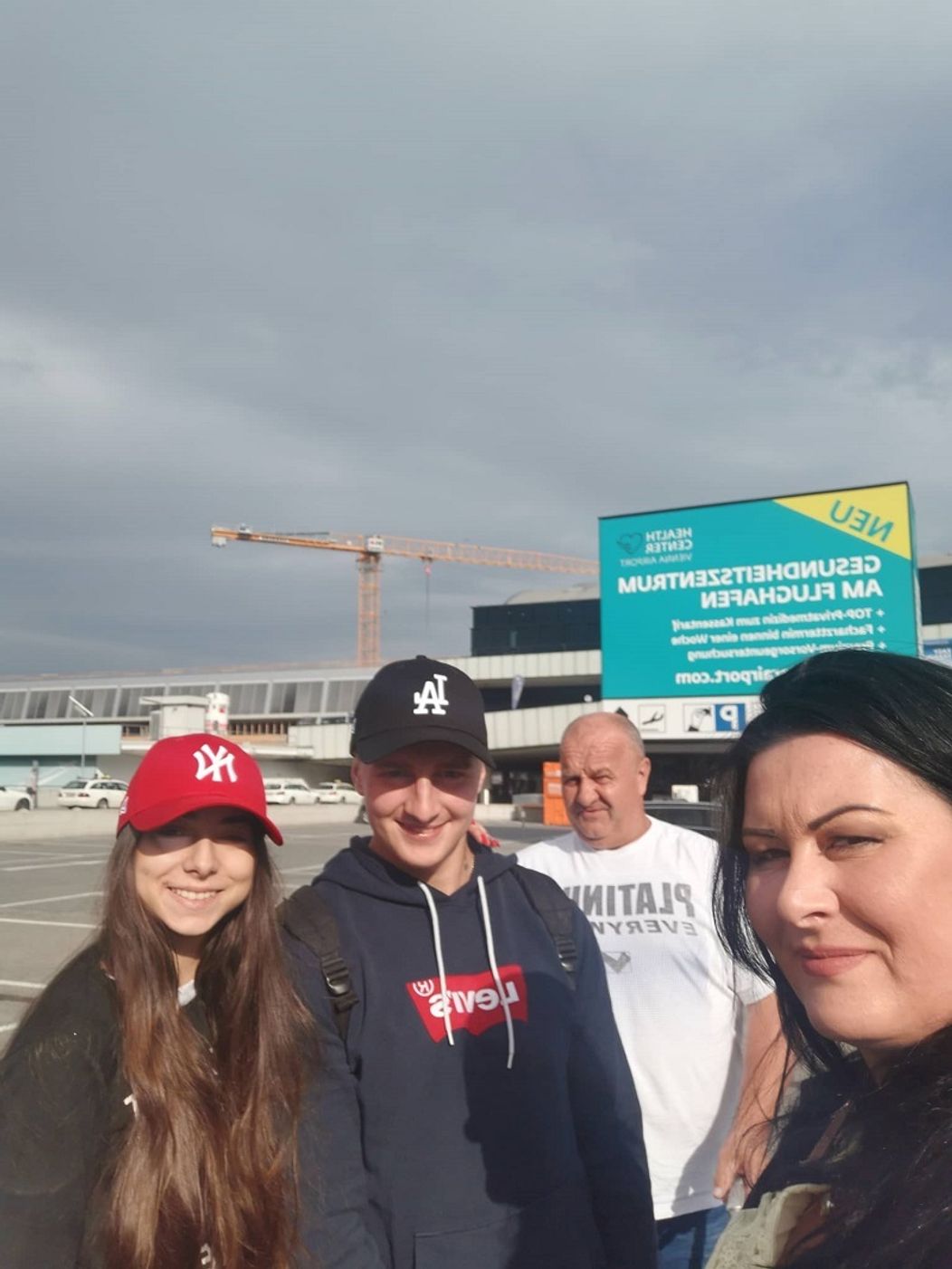 Luciin syn Vlado s priateľkou