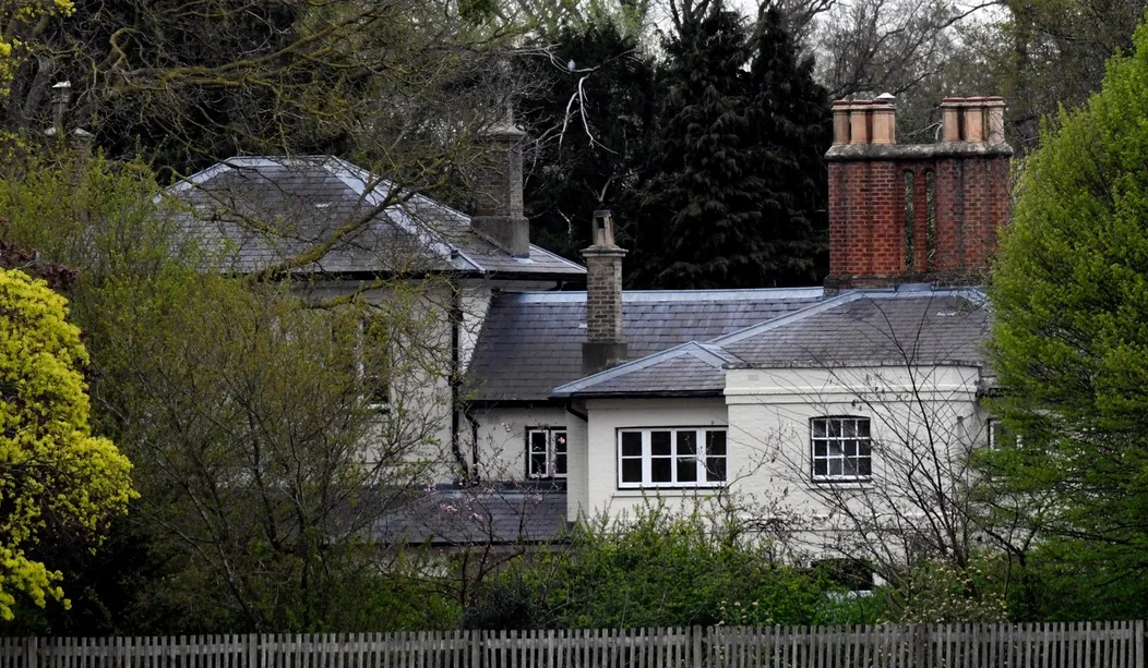 Harry a Meghan sa musia definitívne odsťahovať z Frogmore Cottage
