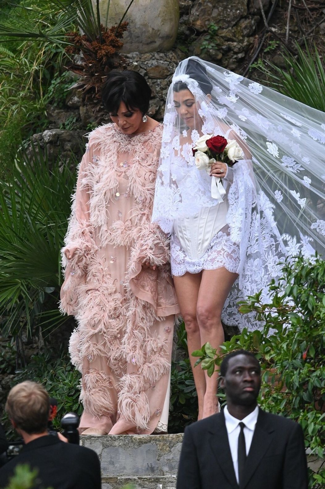 Kourtney odviedla k oltáru jej mama Kris Jenner