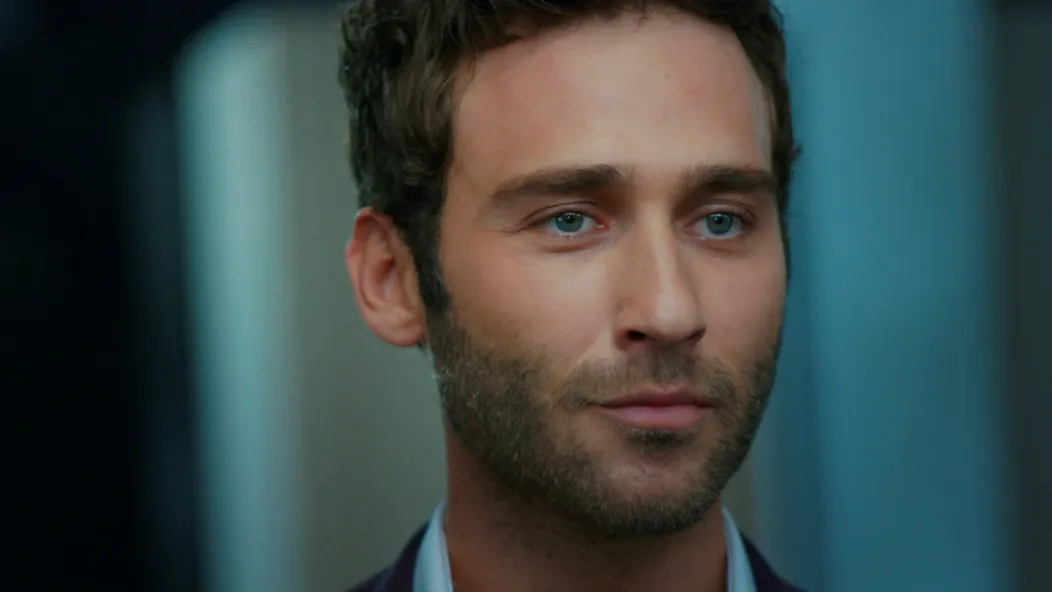 Seçkin Özdemir v seriáli V hre je láska