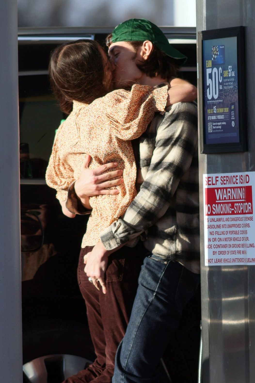 Olivia Rodrigo a Louis Partridge tvoria pár