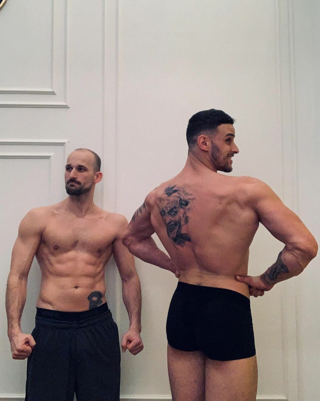 Tanečníci Lego (vľavo) a Majlo