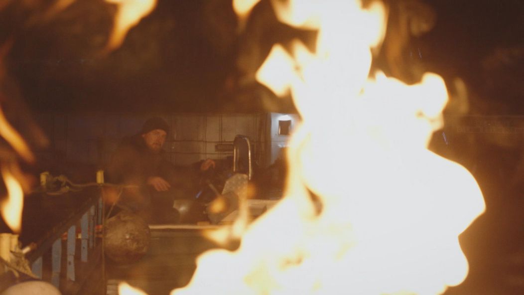 Andrej zistí, že v hausbóte nie je sám.