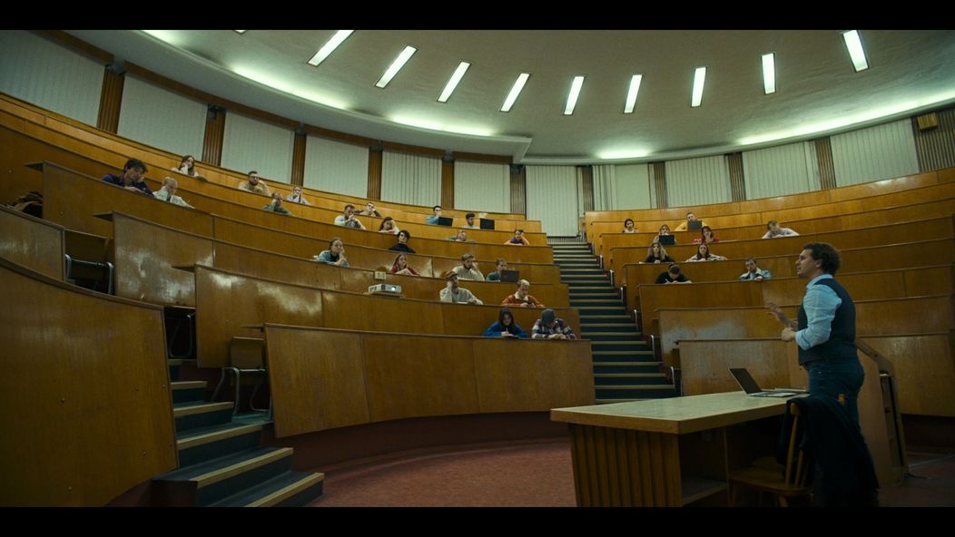 Záber z 1. epizódy minisérie Vedma