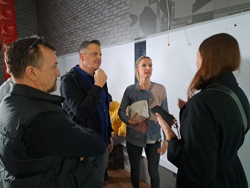 Nakrúcanie Uška s Adamom Bardym