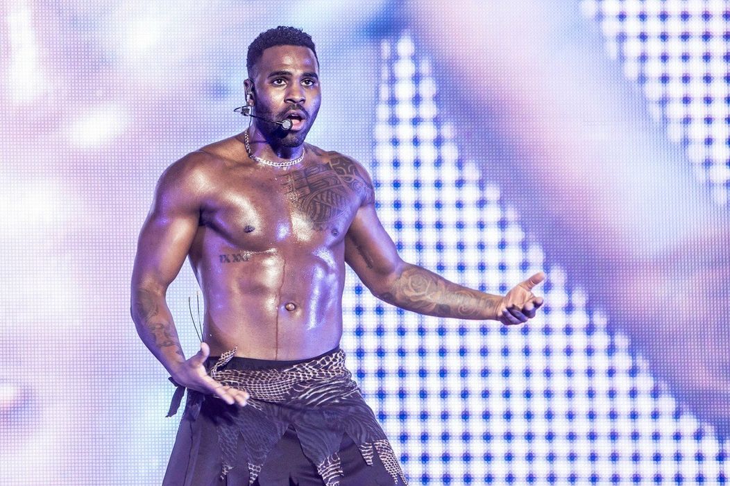 Jason Derulo počas koncertu v rámci 2Sides World Tour