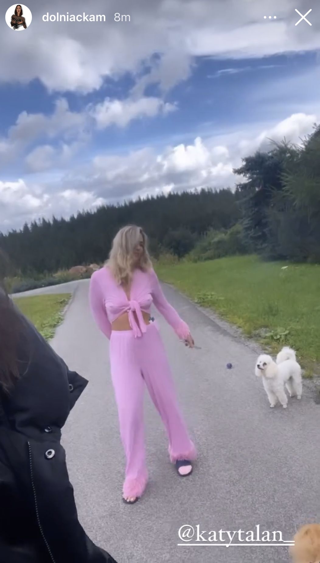 Dievčatá z Ruža pre nevestu na chate