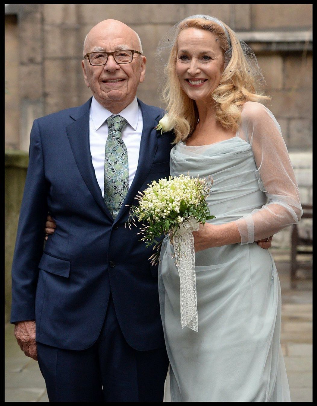 Modelka Jerry Hall je vydatá za magnáta Rupperta Murdocha. Je od neho mladšia o 25 rokov.