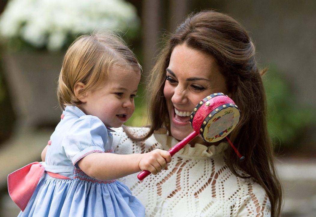 Princ George a princezná Charlotte