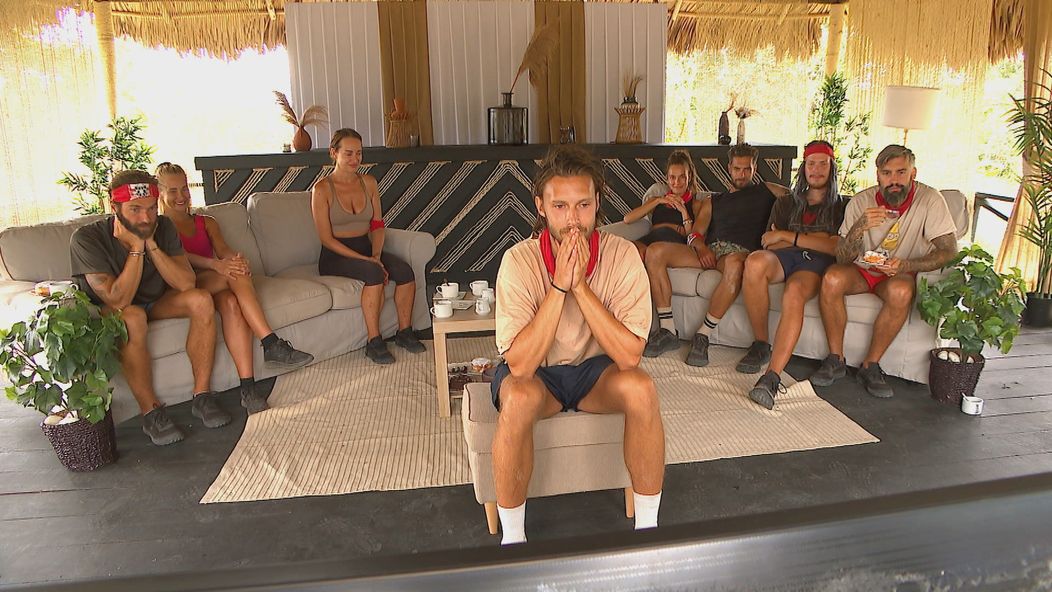 Pítr sa po odkaze od priateľky Gabči rozplakal.