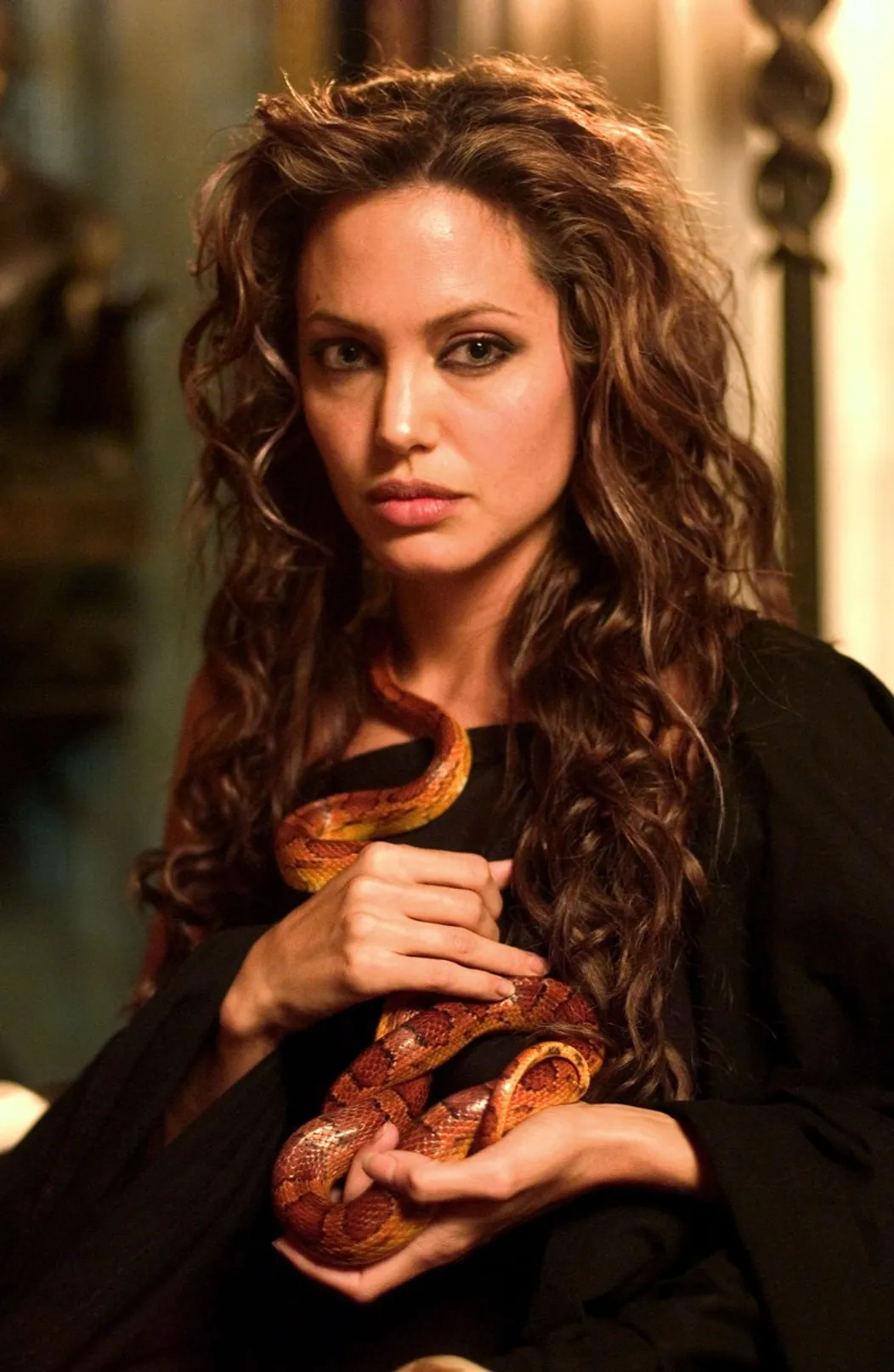 Angelina Jolie a jej premeny vzhľadu.