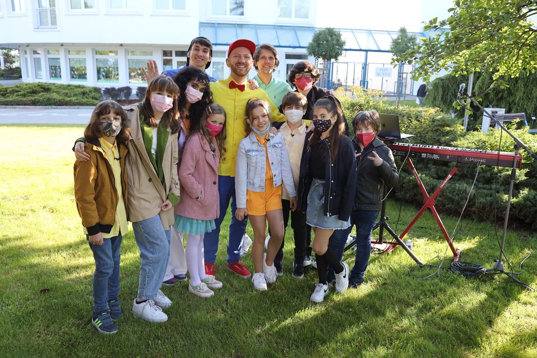 Miro Jaroš, Mark Dann a deti z Oteckov