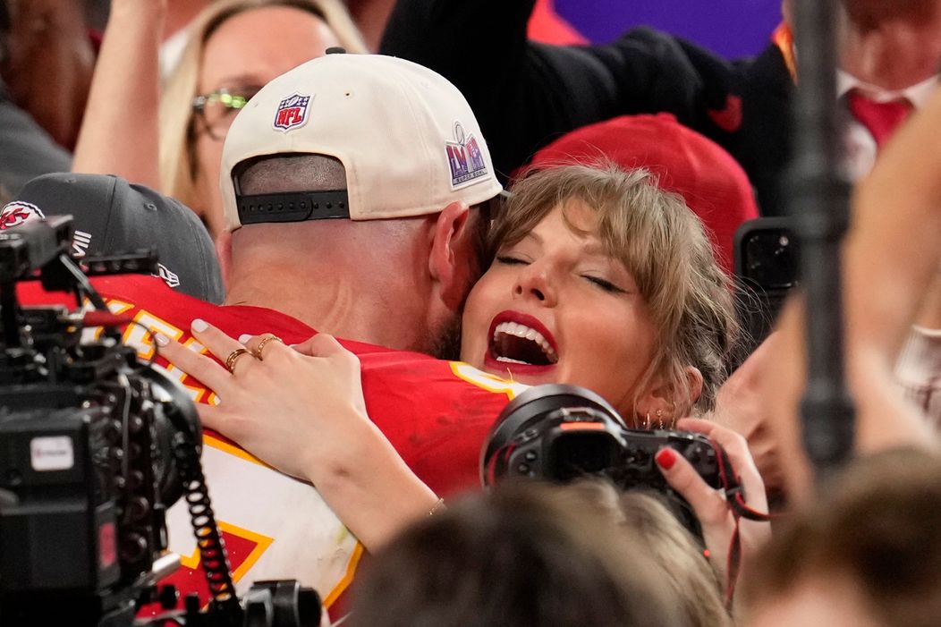 Taylor Swift s Blake Lively na Super Bowl