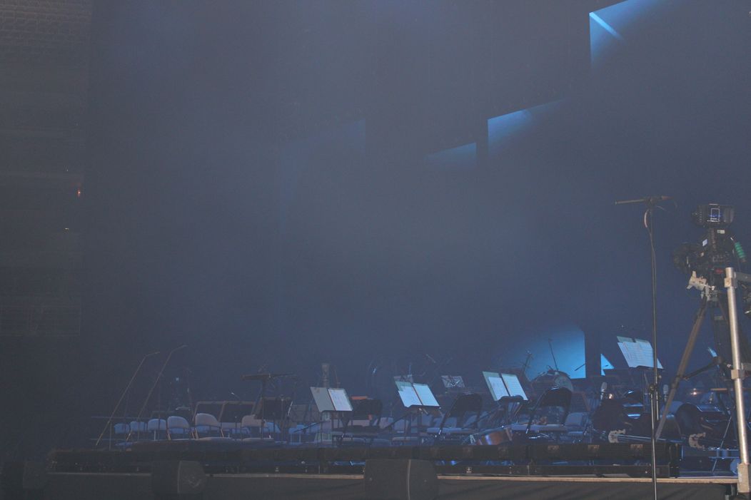 Andrea Bocelli vo vypredanej O2 arene v Prahe