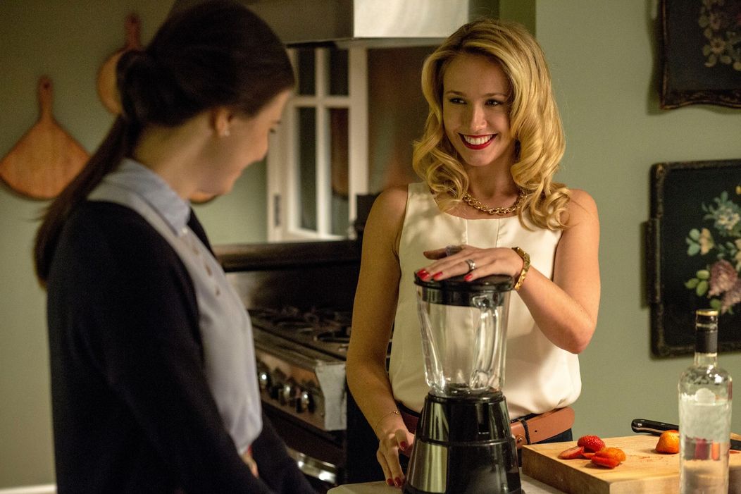 Anna Camp vo filme Unesená tínedžerka