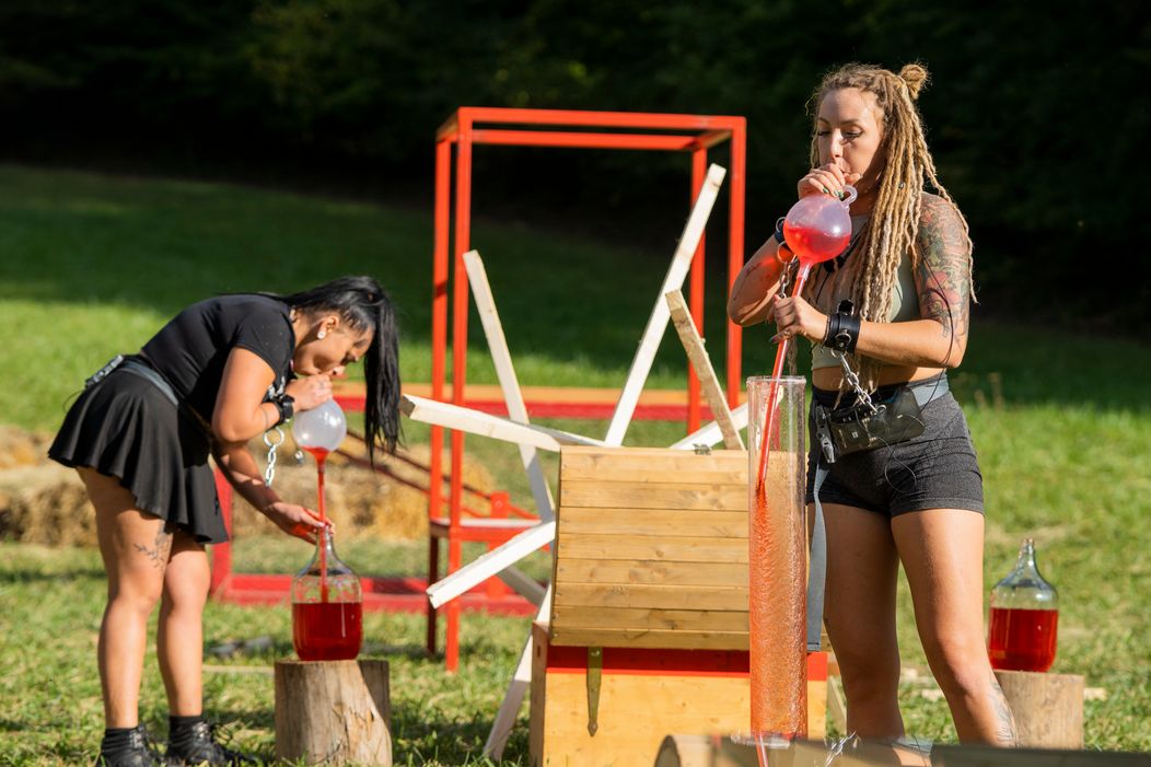 Farmári si zastrieľali na Jána Lašáka, do duelu idú Niki a Viki