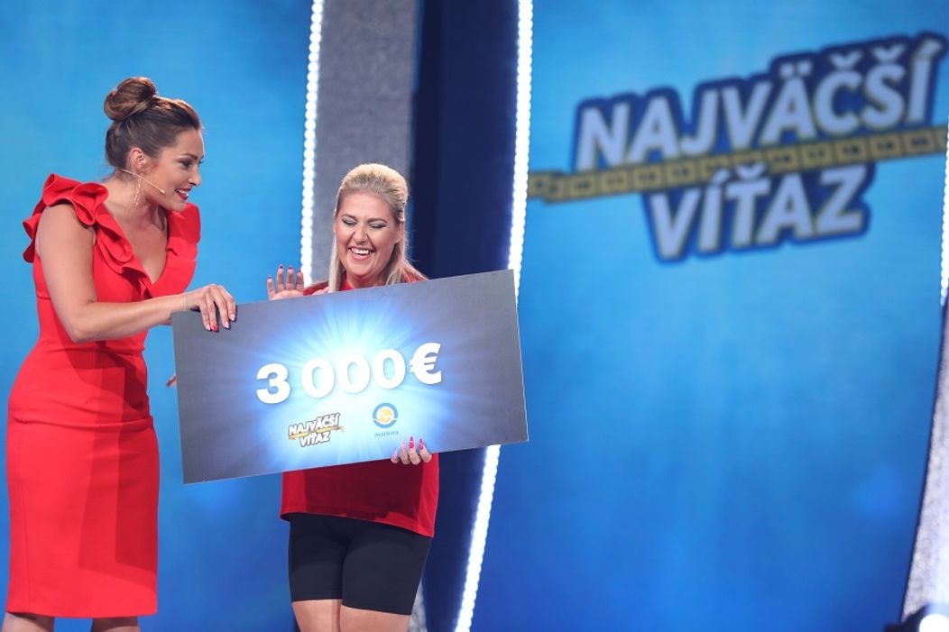 Martine Rusinovej odovzdala šek pre víťaza malého finále