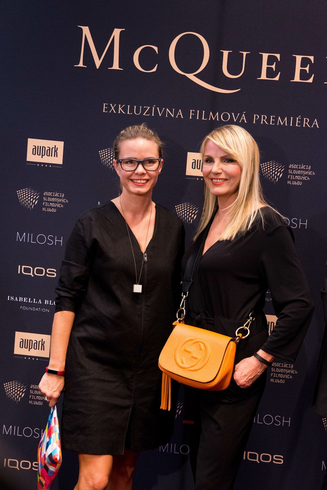 Premiéra dokumentu McQueen - Emma a Ema Tekelyové