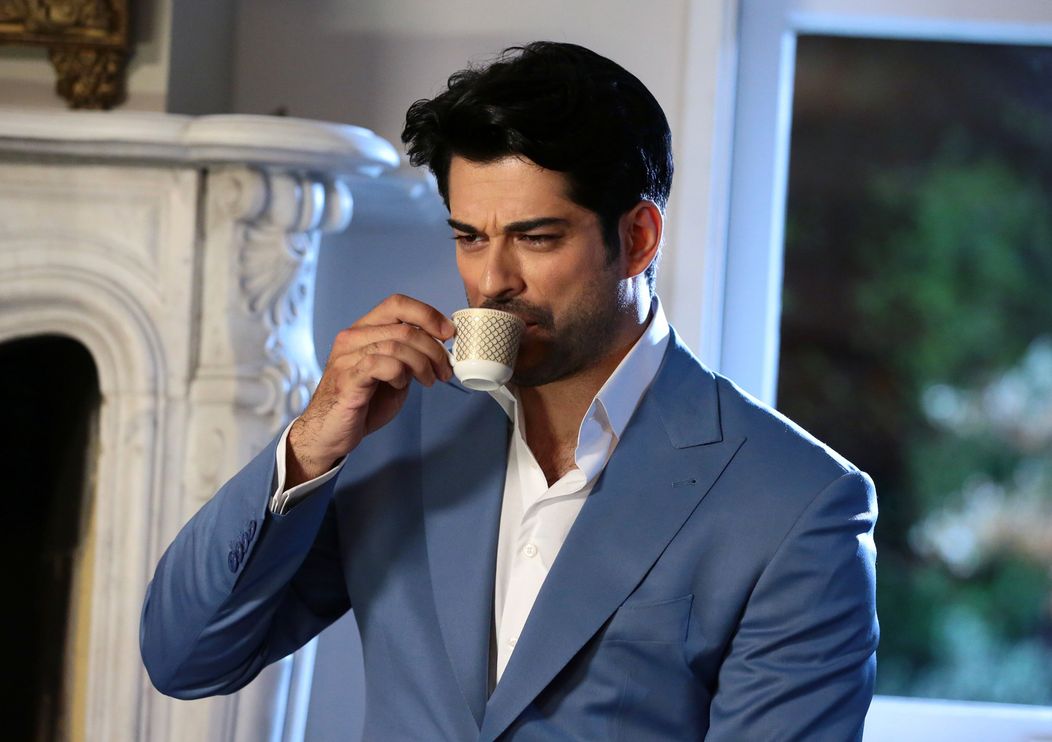 Nekonečná láska - zásnuby Nihan a Kemala