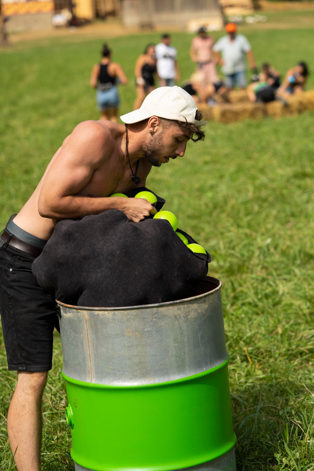 Veselý 21. deň na Farme, nové zvieratá, nové zranenie a guľôčková bitka
