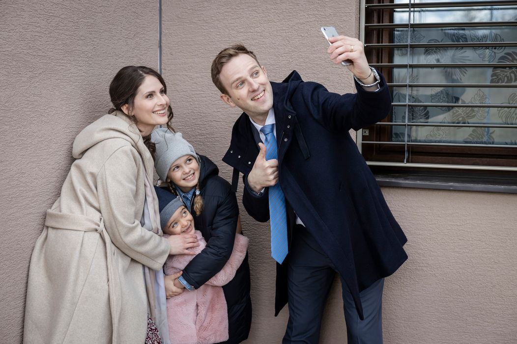 Braňo Mosný a Alžbeta Bartošová so seriálovými deťmi