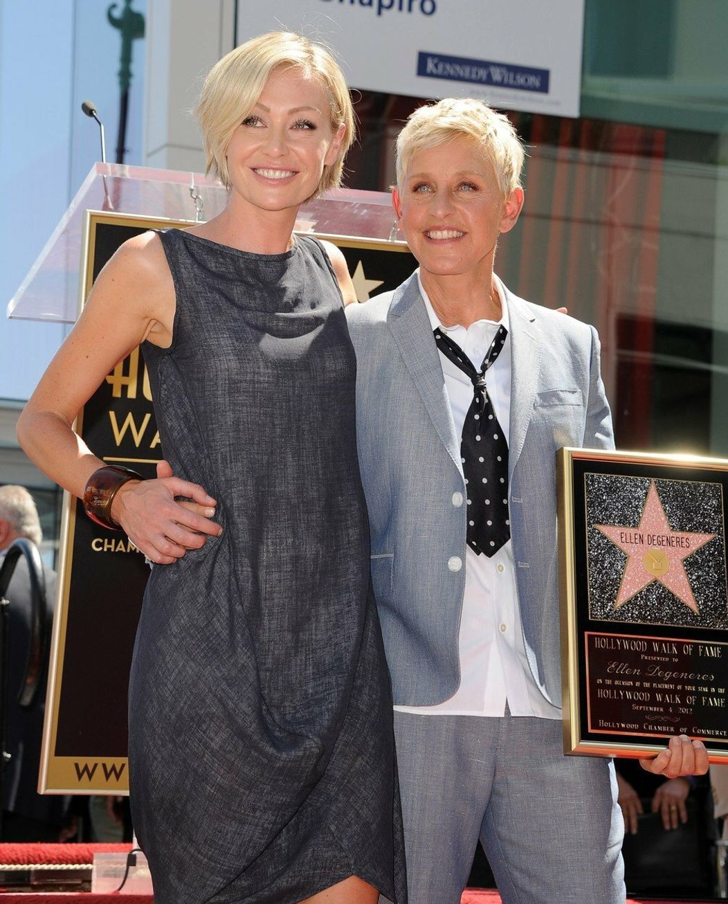 Moderátorka Ellen DeGeneres je od partnerky, herečky Portie Rossi staršia o 15 rokov.