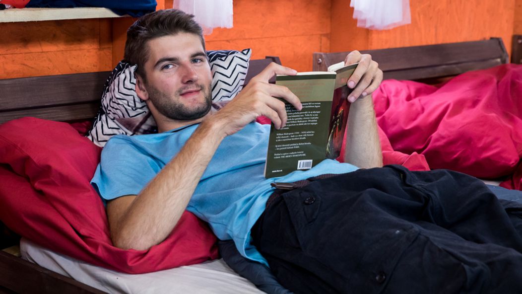 O smrti Karla Gotta píše aj maďarský portál 444.hu