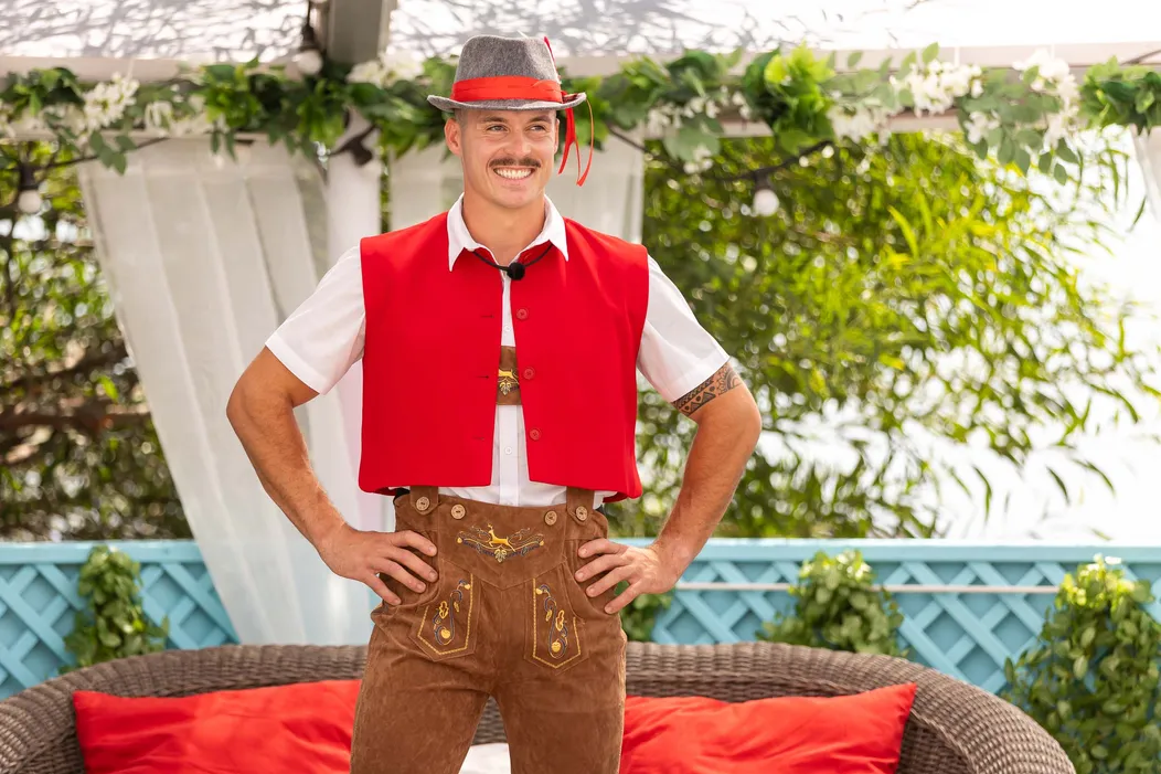 Prichádza Dano do Love Islandu