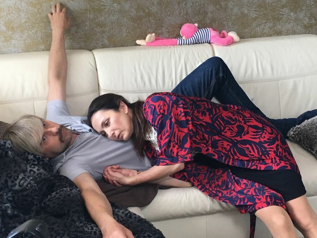 Heňa Mičkovicová v Kredenci