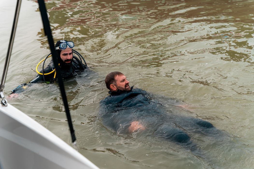 V studenej vode si museli poradiť bez dablérov.